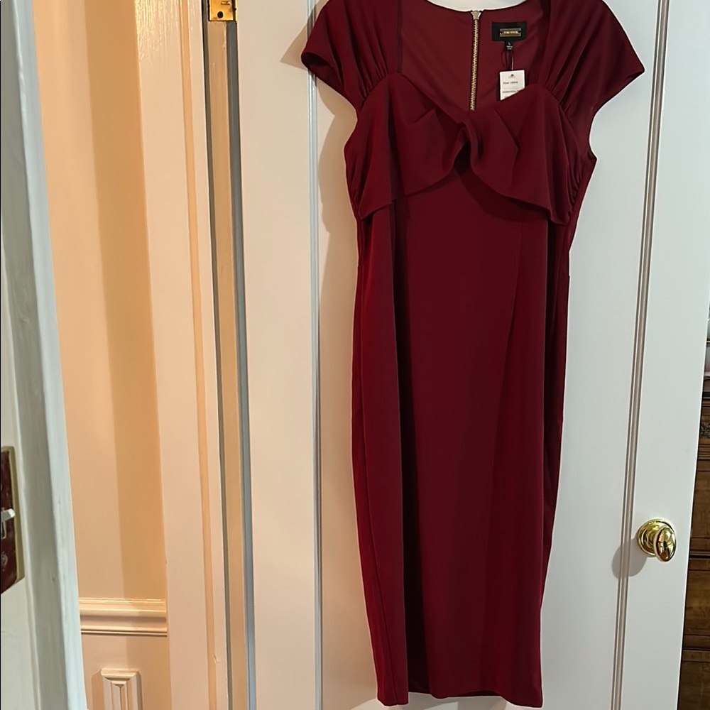 Alexia Admor Burgundy Midi Dress